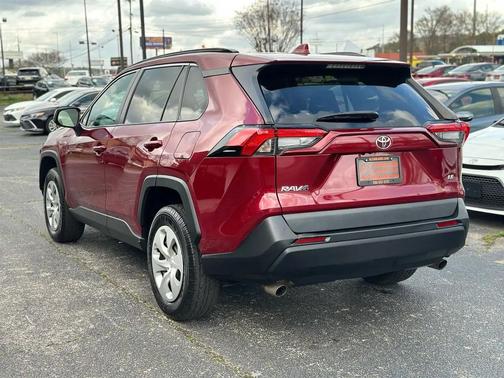 2021 Toyota RAV4 LE