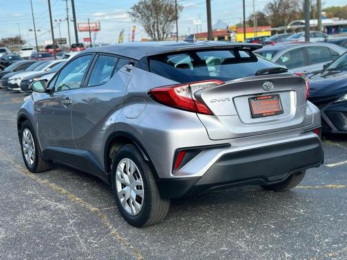 2018 Toyota C-HR LE 4D SUV