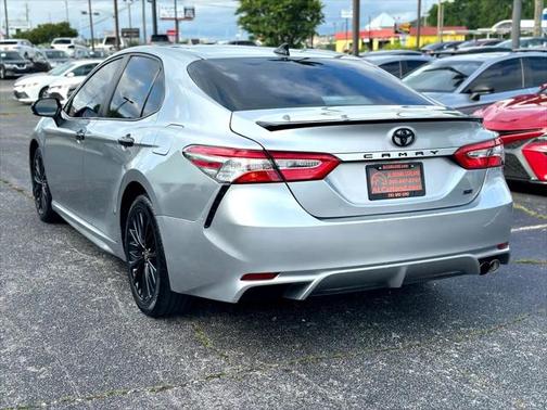 2020 Toyota Camry SE