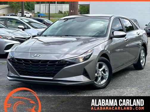 2022 Hyundai ELANTRA SE