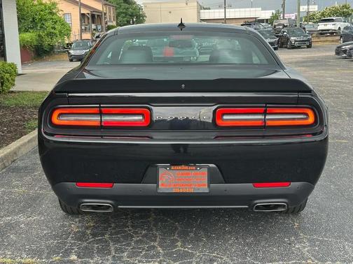 Pitch Black Clearcoat 2018 Dodge Challenger GT