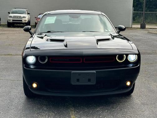 Pitch Black Clearcoat 2018 Dodge Challenger GT