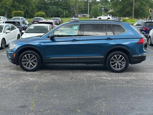 Blue 2020 Volkswagen Tiguan 2.0T SE
