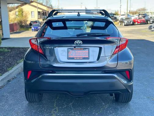 Magnetic Gray Metallic 2021 Toyota C-HR XLE
