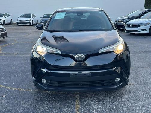 2018 Toyota C-HR XLE Premium FWD (Natl)