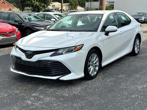 2019 Toyota Camry LE