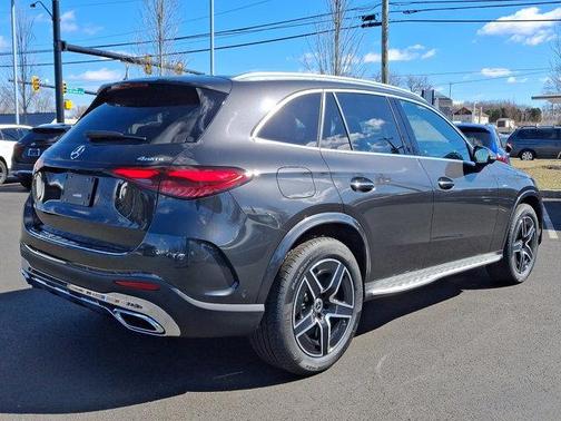 2025 Mercedes-Benz GLC 350e Base