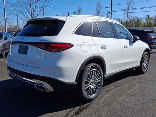2025 Mercedes-Benz GLC 300 4MATIC