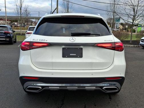 2025 Mercedes-Benz GLC 350e Base