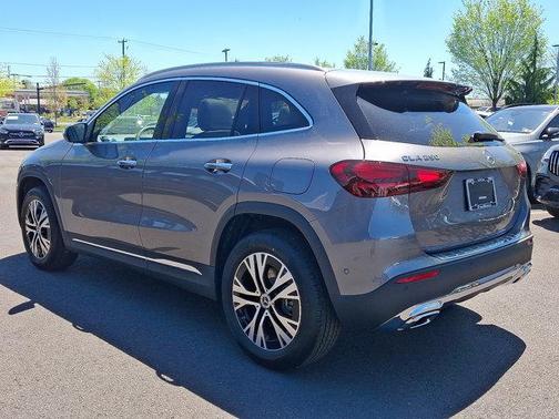 2025 Mercedes-Benz GLA 250 4MATIC