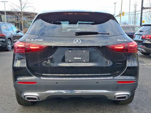 2025 Mercedes-Benz GLA 250 4MATIC