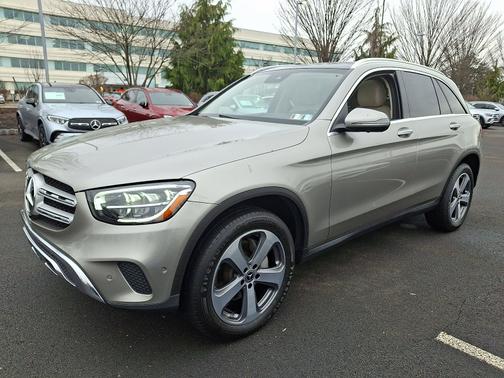 2022 Mercedes-Benz GLC 300 