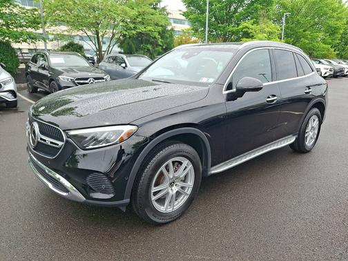 Black 2023 Mercedes-Benz GLC 300 4MATIC