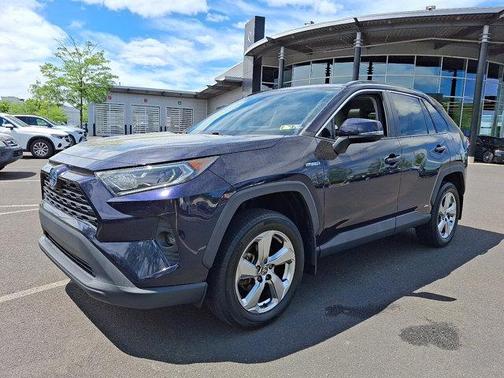 2021 Toyota RAV4 Hybrid XLE Premium