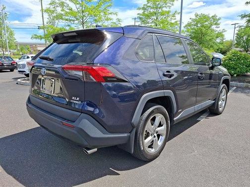 2021 Toyota RAV4 Hybrid XLE Premium