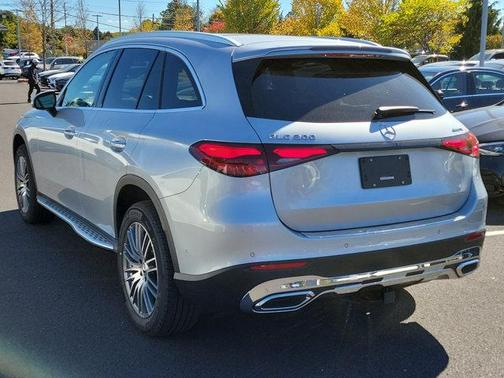 2025 Mercedes-Benz GLC 300 4MATIC