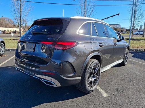 2025 Mercedes-Benz GLC 300 4MATIC