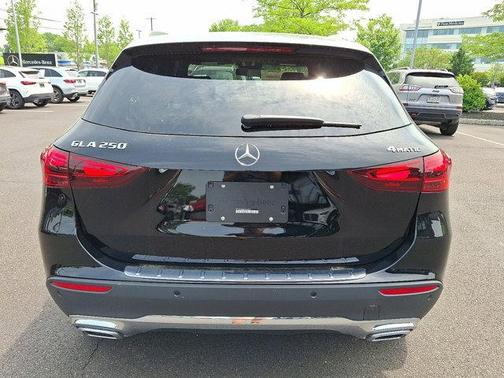 2025 Mercedes-Benz GLA 250 4MATIC