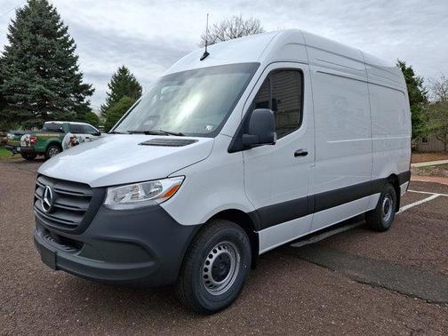 2025 Mercedes-Benz Sprinter 2500 Standard Roof