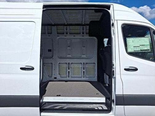 2025 Mercedes-Benz Sprinter 2500 Standard Roof