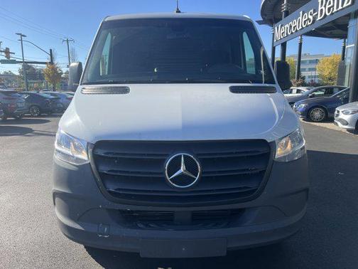 2022 Mercedes-Benz Sprinter 2500 Standard Roof