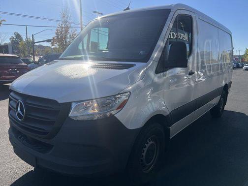 2022 Mercedes-Benz Sprinter 2500 Standard Roof