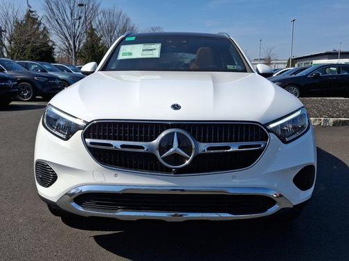 2025 Mercedes-Benz GLC 350e Base