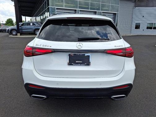 2025 Mercedes-Benz GLC 350e Base