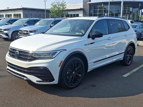 2022 Volkswagen Tiguan 2.0T SE R-Line Black 4MOTION