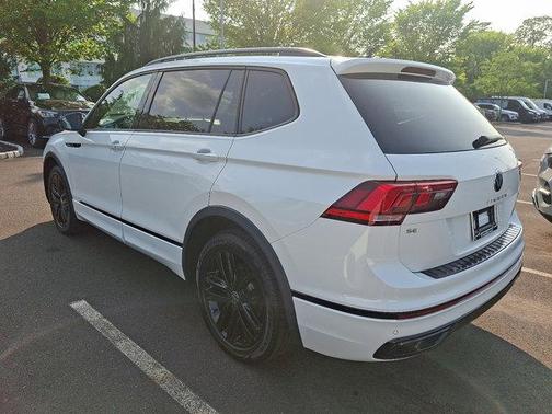 2022 Volkswagen Tiguan 2.0T SE R-Line Black 4MOTION