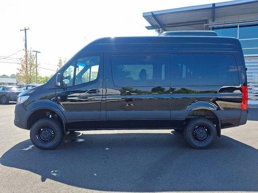 2025 Mercedes-Benz Sprinter 2500 Standard Roof