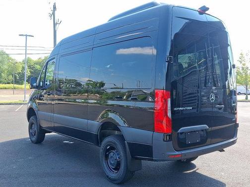 2025 Mercedes-Benz Sprinter 2500 Standard Roof