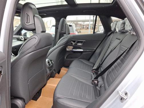 2025 Mercedes-Benz GLC 350e Base