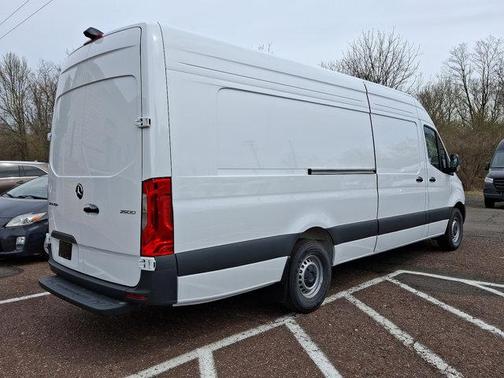 2025 Mercedes-Benz Sprinter 2500 High Roof