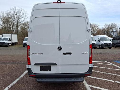2025 Mercedes-Benz Sprinter 2500 High Roof
