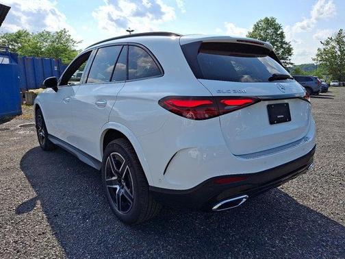 2025 Mercedes-Benz GLC 300 4MATIC