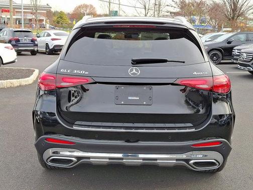 2025 Mercedes-Benz GLC 350e Base