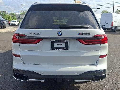 2021 BMW X7 M50i