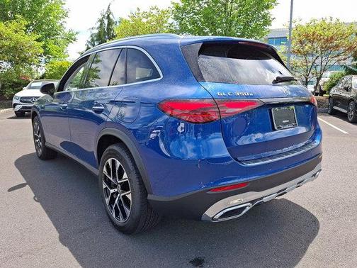 2025 Mercedes-Benz GLC 350e Base