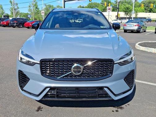 2024 Volvo XC60 Recharge Plug-In Hybrid T8 Ultimate Dark Theme