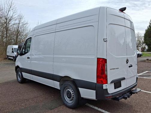 2025 Mercedes-Benz Sprinter 2500 Standard Roof
