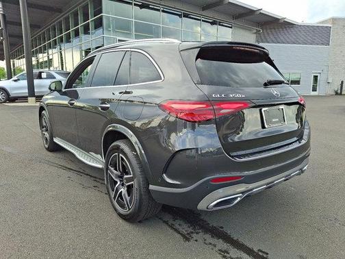 2025 Mercedes-Benz GLC 350e Base