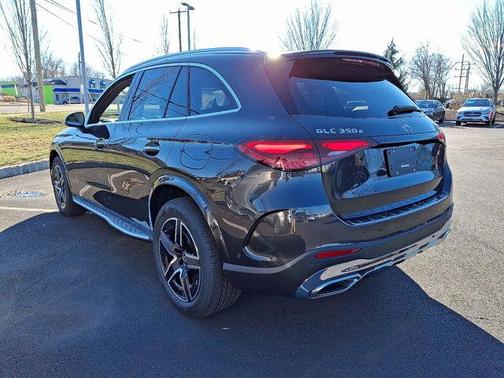 2025 Mercedes-Benz GLC 350e Base