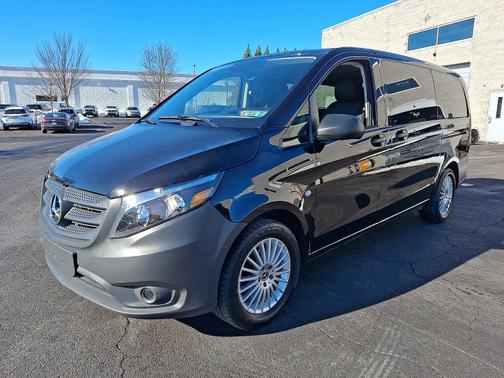 2021 Mercedes-Benz Metris Base