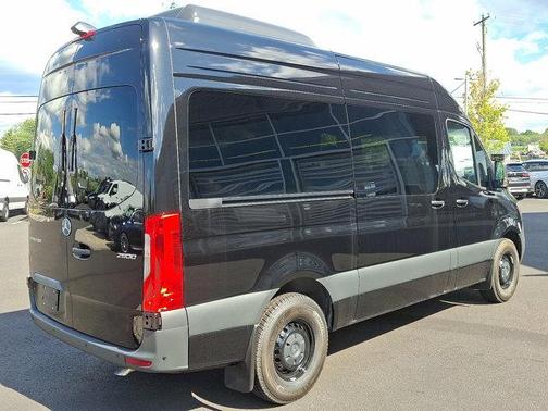 2025 Mercedes-Benz Sprinter 2500 Standard Roof