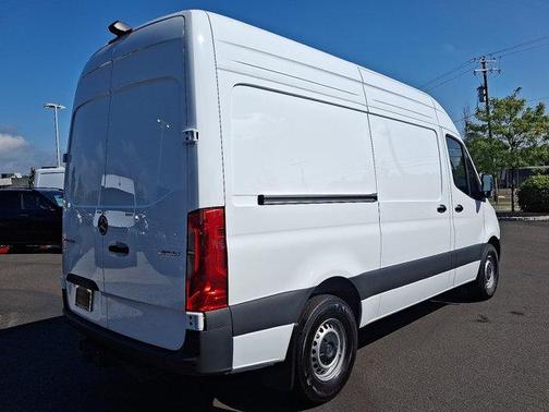 2025 Mercedes-Benz Sprinter 2500 Standard Roof