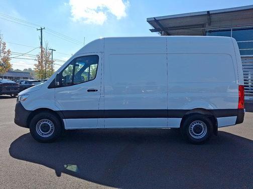 2025 Mercedes-Benz Sprinter 2500 Standard Roof