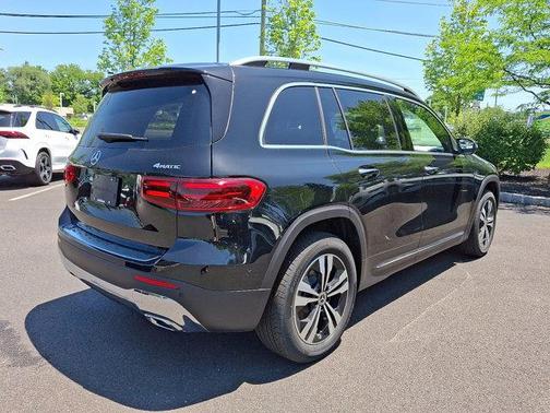 2025 Mercedes-Benz GLB 250 4MATIC