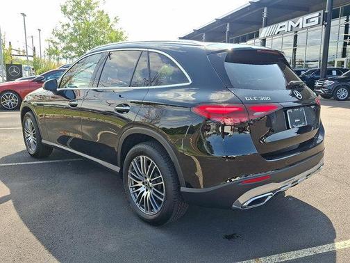 2025 Mercedes-Benz GLC 300 4MATIC