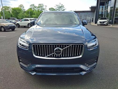 2021 Volvo XC90 T6 Momentum